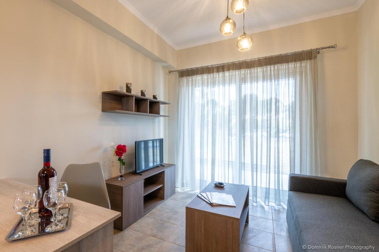 Nancy'S Budget Villa With Pool & Jacuzzi By "Elite" Laganas Extérieur photo