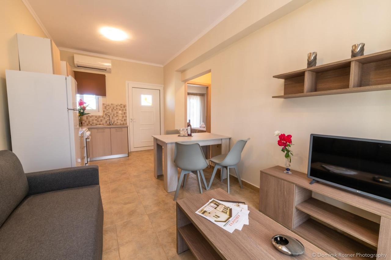 Nancy'S Budget Villa With Pool & Jacuzzi By "Elite" Laganas Extérieur photo